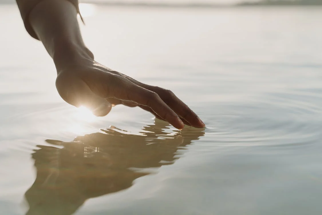 hands water